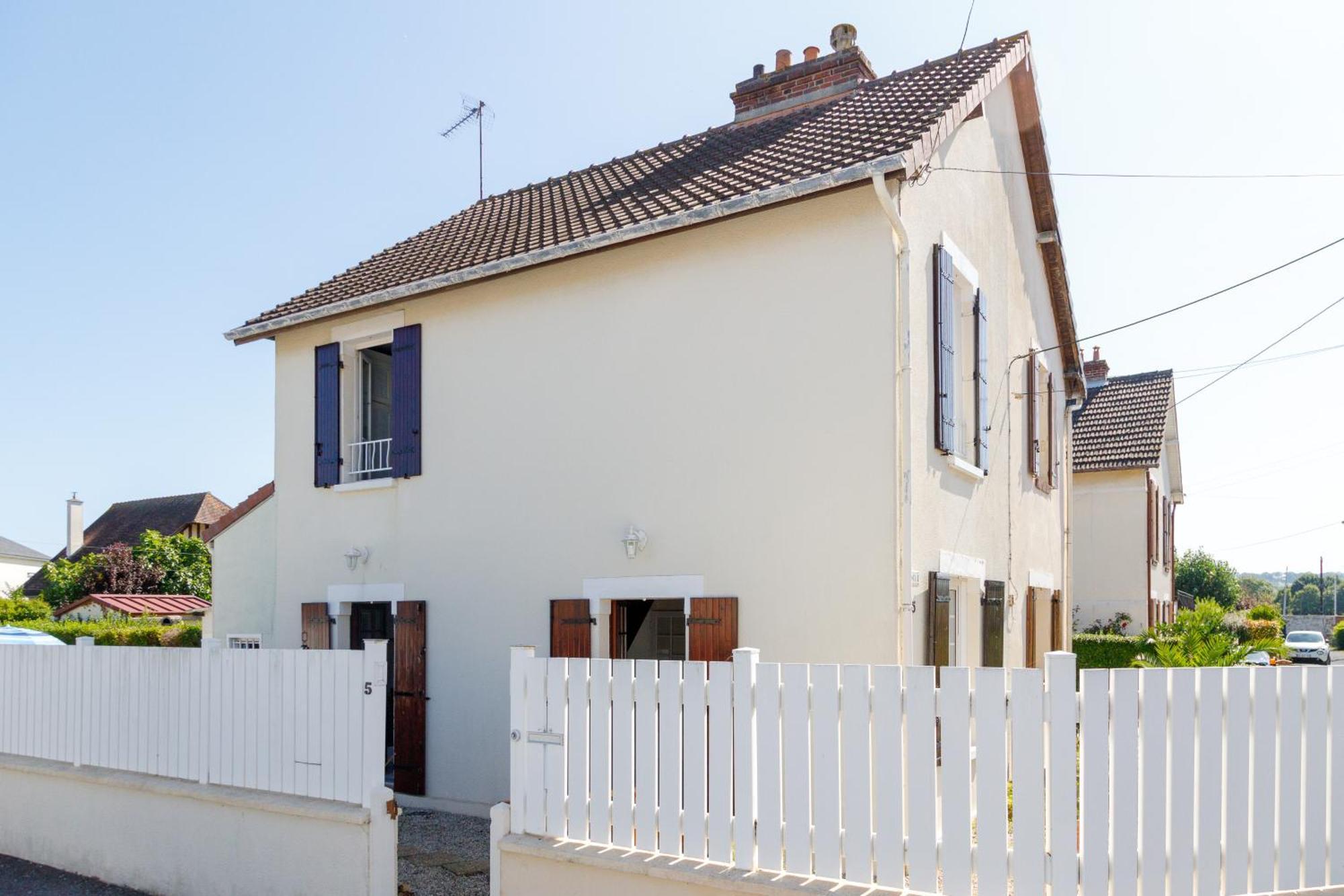La Maison Cabourgeaise Proche Mer Exteriör bild