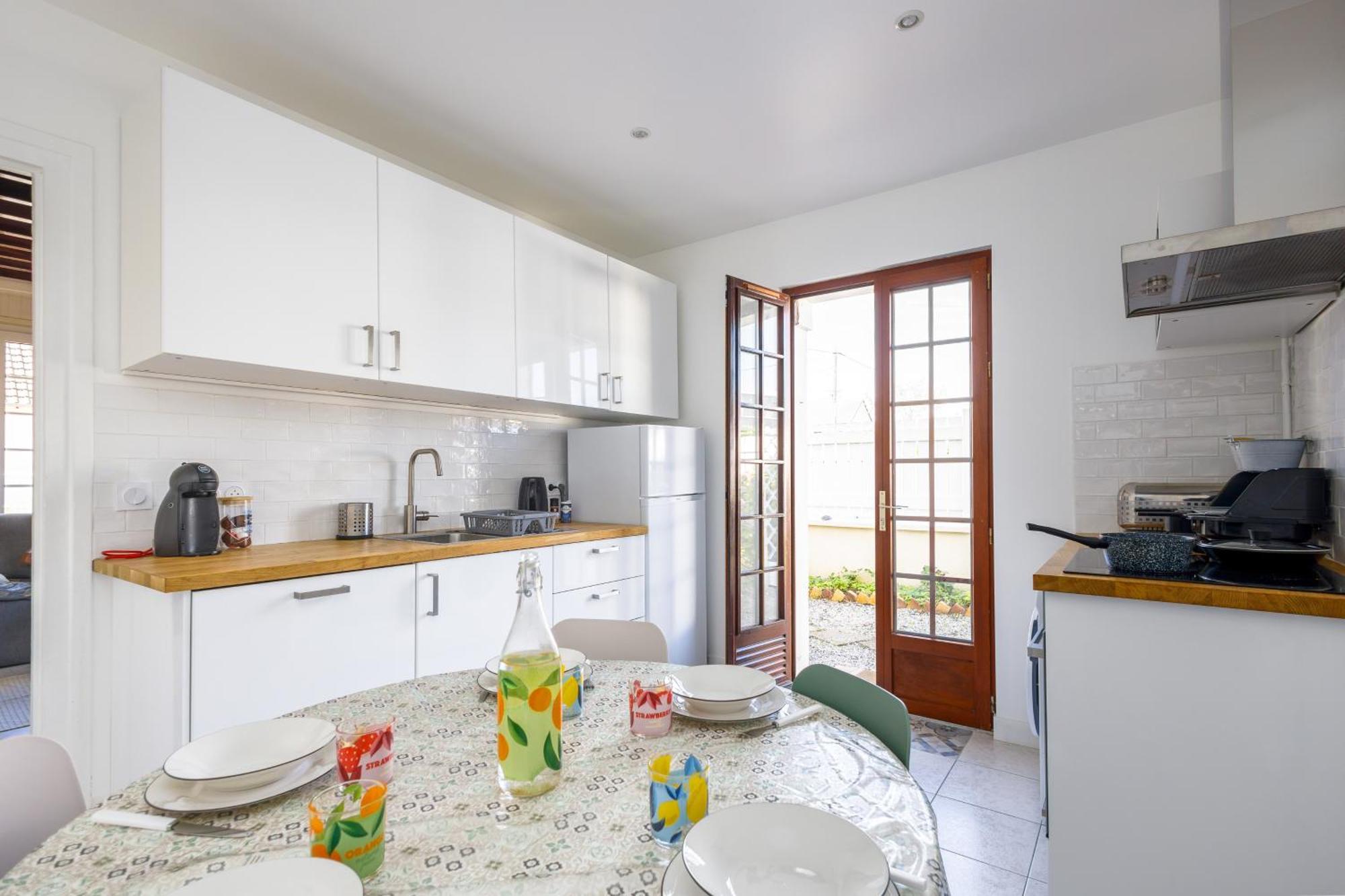 La Maison Cabourgeaise Proche Mer Exteriör bild